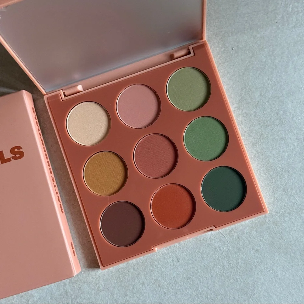 Morphe 9B Matte Essentials Eyeshadow Palette Neutral Matte